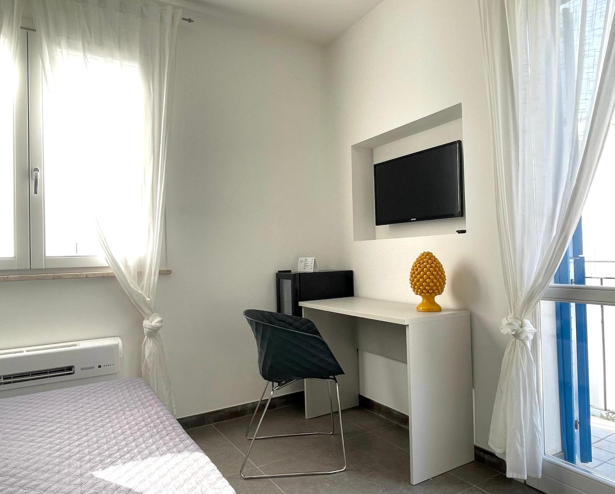 Cala Azzurra Macari Bed And Breakfast And Holidays House ภายนอก รูปภาพ