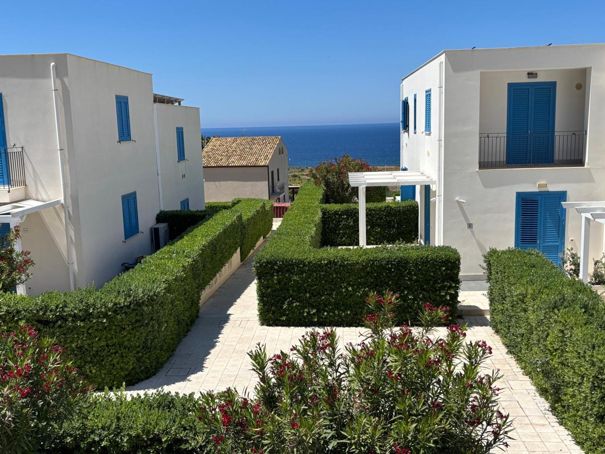 Cala Azzurra Macari Bed And Breakfast And Holidays House ภายนอก รูปภาพ